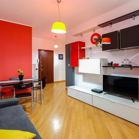 The Best Rent - Tortona Apartment Милан Экстерьер фото