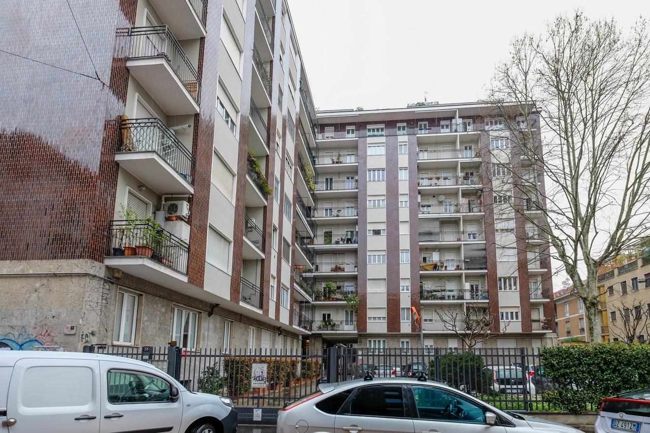 The Best Rent - Tortona Apartment Милан Экстерьер фото
