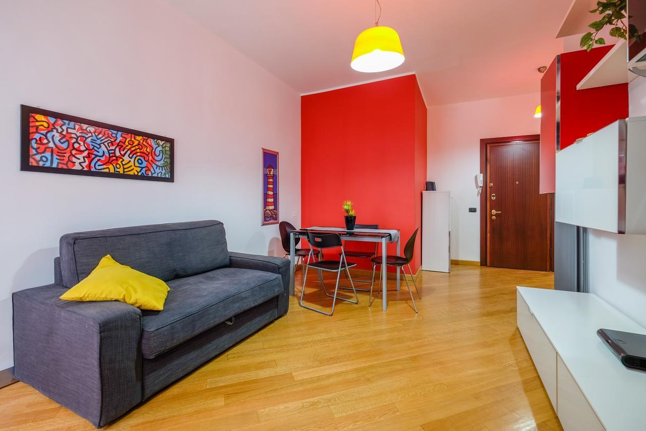 The Best Rent - Tortona Apartment Милан Экстерьер фото